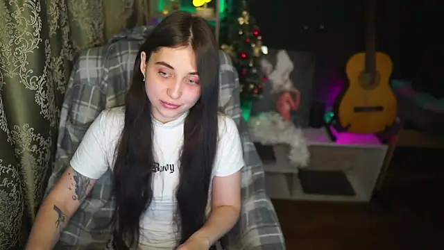 delicatedBailey online show from 02-15-25, 03:17