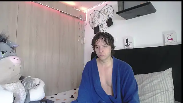 Santiago kiler online show from 04-14-26, 02:34