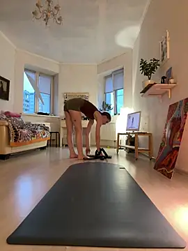 LeyaJohnson online show from 04-02-26, 03:31