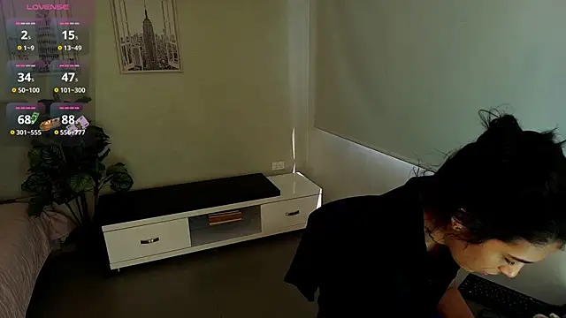 Sassy--Girl online show from 11-13-25, 06:07