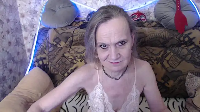 Snapshot of MissBekker chatting on 07-06-26, 10:12 MissBekker online show from 07-06-26, 10:12