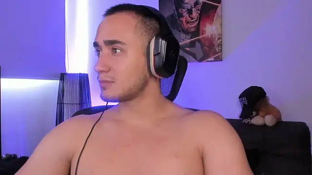 Snapshot of AlexRivera6 chatting on 12-25-24, 03:17 AlexRivera6 online show from 12-25-24, 03:17