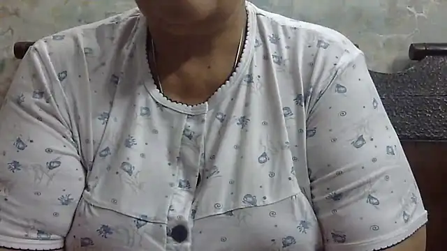 Snapshot of Kavya_XX chatting on 06-06-26, 06:18 Kavya XX online show from 06-06-26, 06:18