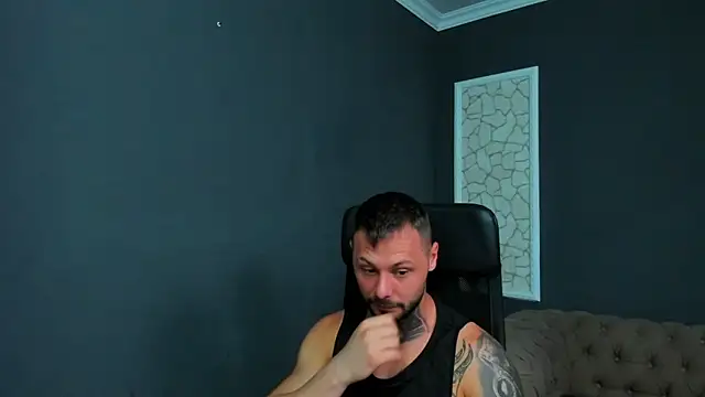 Snapshot of BrianHunts chatting on 06-21-26, 04:37 BrianHunts online show from 06-21-26, 04:37