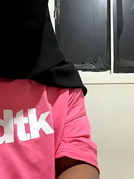 Submissive Arab online show from 10-06-25, 05:21