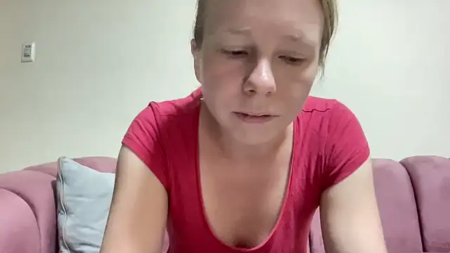 SweetLucy96 online show from 09-20-25, 10:27