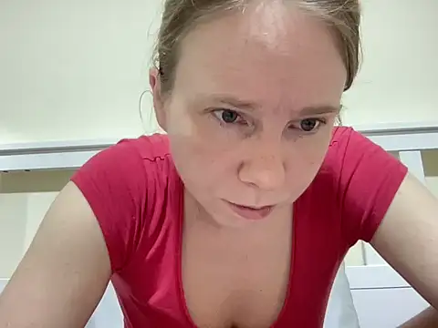 SweetLucy96 online show from 11-14-25, 12:04