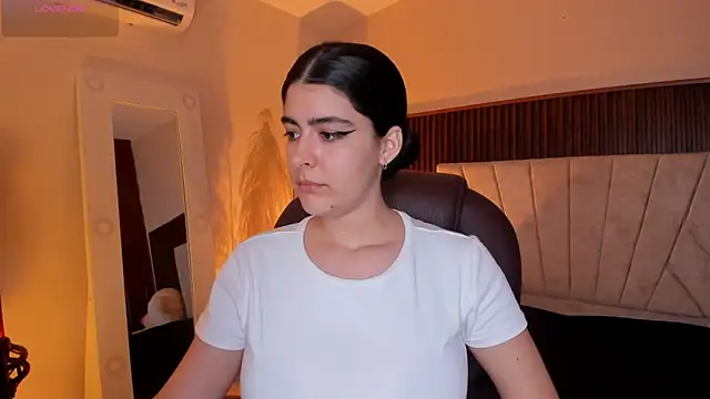  Niah  online show from 03-26-26, 08:58