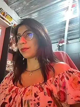 kateeen18 online show from 12-18-25, 03:12