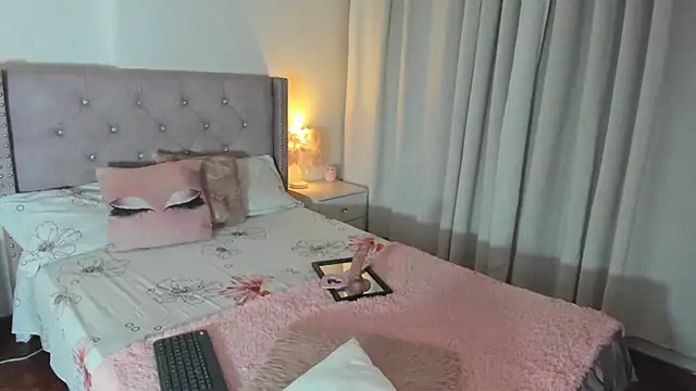 destinysweet21 online show from 07-06-26, 11:29