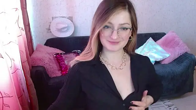 Snapshot of Arielsssplash chatting on 05-12-26, 05:37 Arielsssplash online show from 05-12-26, 05:37