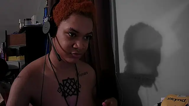 Snapshot of nickytheehawtie chatting on 05-04-26, 12:17 nickytheehawtie online show from 05-04-26, 12:17