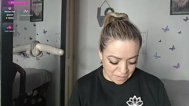 Snapshot of LIila28six chatting on 02-13-25, 03:07 LIila28six online show from 02-13-25, 03:07