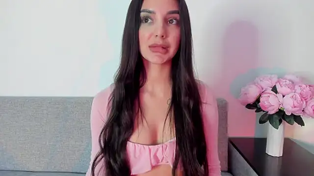 Snapshot of miss_emily_ chatting on 09-11-25, 01:39 miss emily  online show from 09-11-25, 01:39