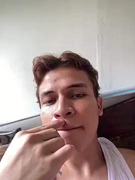 Snapshot of Leon_Wild chatting on 04-29-26, 06:03 Leon Wild online show from 04-29-26, 06:03