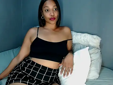  MoniqueLovay  online show from 10-12-25, 04:22