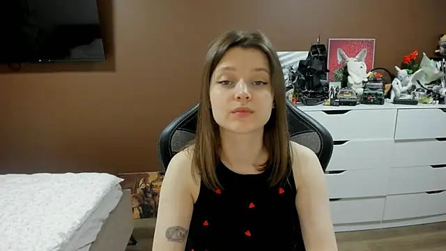 Snapshot of SoniNesti chatting on 06-19-26, 04:11 SoniNesti online show from 06-19-26, 04:11