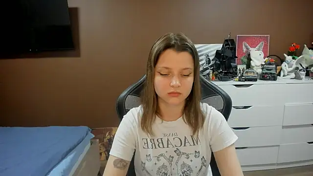 Snapshot of SoniNesti chatting on 07-07-26, 03:05 SoniNesti online show from 07-07-26, 03:05
