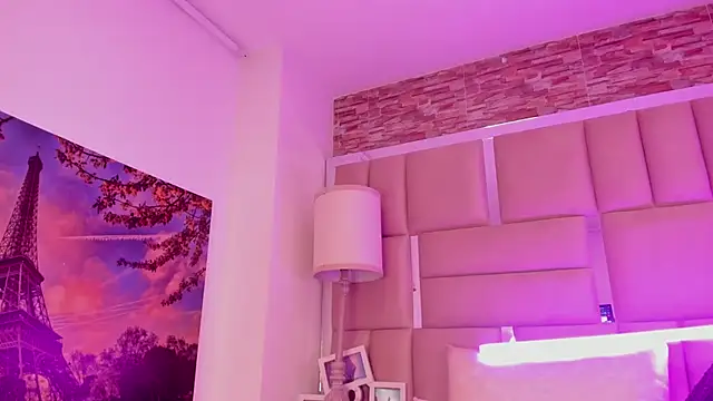 ShaniaBrownn online show from 04-12-26, 07:52