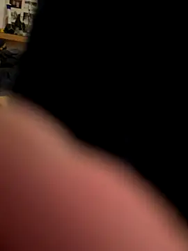 Snapshot of rippedbritish chatting on 10-16-25, 05:36 rippedbritish online show from 10-16-25, 05:36