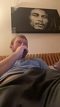 Snapshot of rippedbritish chatting on 11-16-25, 08:36 rippedbritish online show from 11-16-25, 08:36