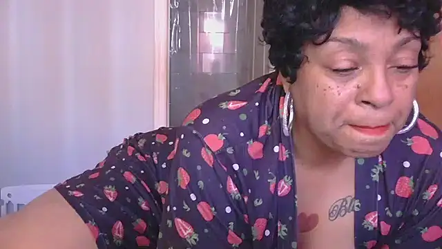 MSweetLindaParks online show from 12-03-25, 07:01