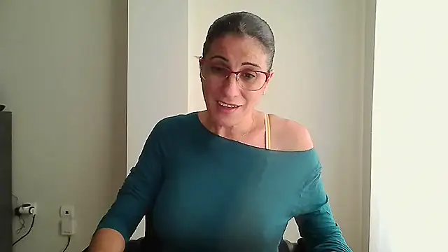 Sanada hot online show from 10-15-25, 01:33