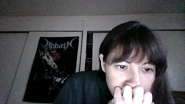 Snapshot of petitedoll29 chatting on 12-08-24, 12:29 petitedoll29 online show from 12-08-24, 12:29