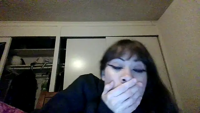 Snapshot of petitedoll29 chatting on 12-16-24, 03:51 petitedoll29 online show from 12-16-24, 03:51