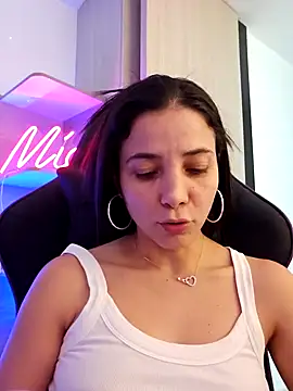 Snapshot of miaeyes chatting on 01-18-25, 04:53 miaeyes online show from 01-18-25, 04:53