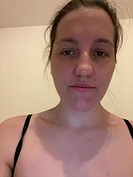 Snapshot of Nicole-Ray chatting on 05-05-26, 08:17 Nicole-Ray online show from 05-05-26, 08:17