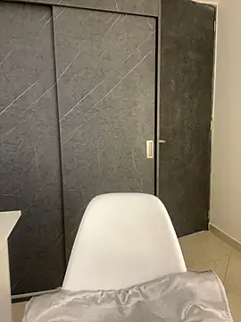 Snapshot of SelenaStone chatting on 01-26-25, 09:51 SelenaStone online show from 01-26-25, 09:51