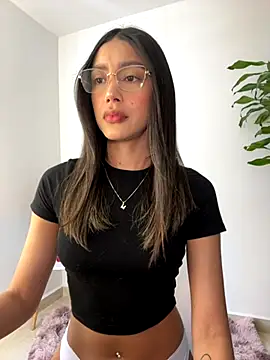 Snapshot of SelenaStone chatting on 09-13-25, 07:13 SelenaStone online show from 09-13-25, 07:13