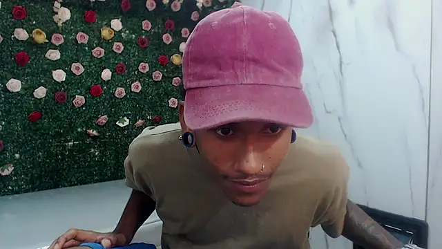 Snapshot of ManSant chatting on 04-20-26, 02:20 ManSant online show from 04-20-26, 02:20