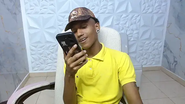Snapshot of ManSant chatting on 04-24-26, 06:10 ManSant online show from 04-24-26, 06:10