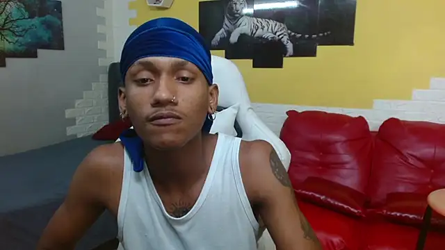 Snapshot of ManSant chatting on 05-06-26, 03:17 ManSant online show from 05-06-26, 03:17