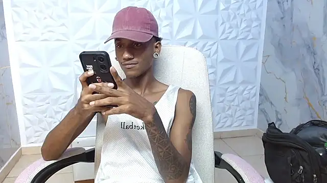 Snapshot of ManSant chatting on 05-16-26, 04:28 ManSant online show from 05-16-26, 04:28