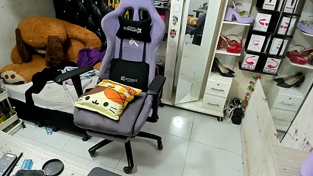 allsson queen online show from 11-02-25, 07:16