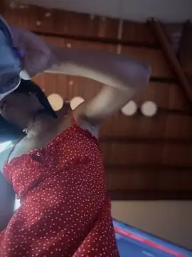 Ashly Miller online show from 12-05-25, 07:54