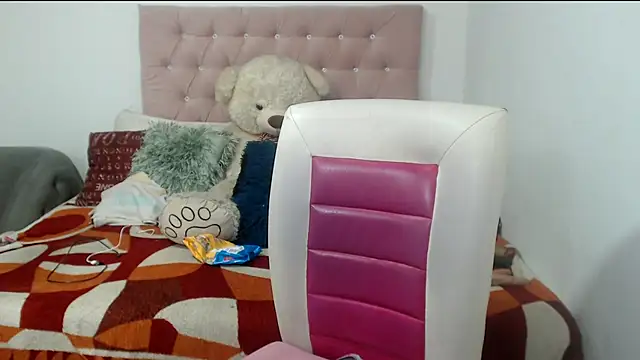 Snapshot of Negrabig chatting on 11-22-25, 03:49 Negrabig online show from 11-22-25, 03:49