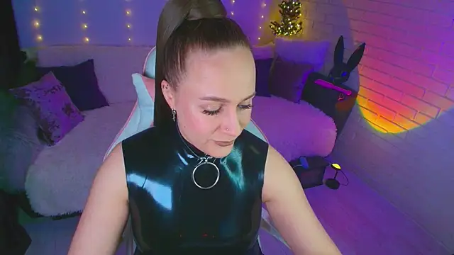 pepper cat  online show from 04-17-26, 01:30