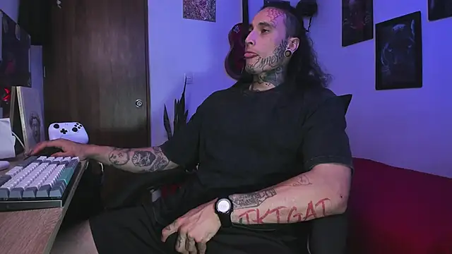 Snapshot of Ryuk_it chatting on 01-17-26, 01:54 Ryuk it online show from 01-17-26, 01:54