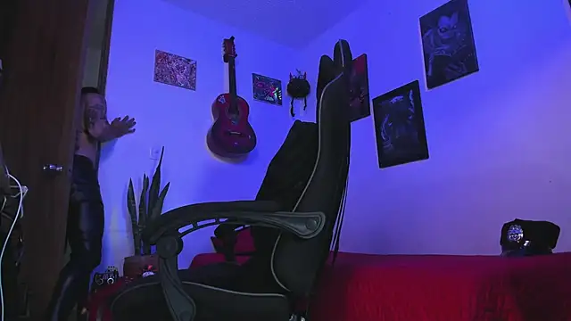 Snapshot of Ryuk_it chatting on 02-17-26, 02:08 Ryuk it online show from 02-17-26, 02:08