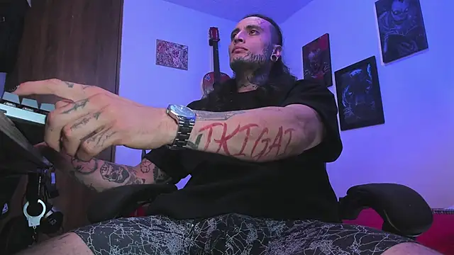 Snapshot of Ryuk_it chatting on 02-21-26, 02:23 Ryuk it online show from 02-21-26, 02:23