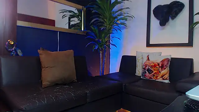 Snapshot of Markboyl chatting on 03-04-25, 12:01 Markboyl online show from 03-04-25, 12:01