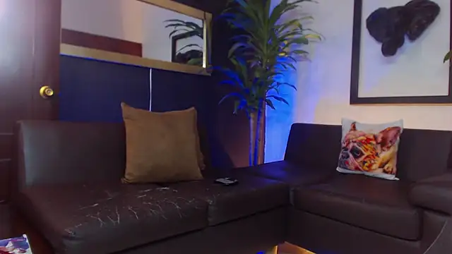 Snapshot of Markboyl chatting on 03-11-25, 12:39 Markboyl online show from 03-11-25, 12:39