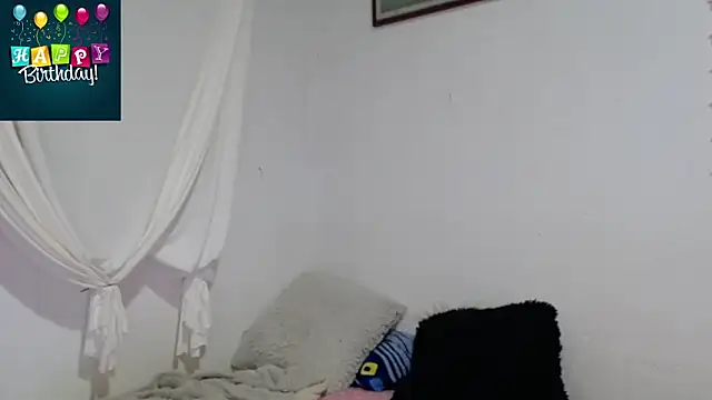 Snapshot of Alexandrasaenz chatting on 12-22-25, 02:08 Alexandrasaenz online show from 12-22-25, 02:08