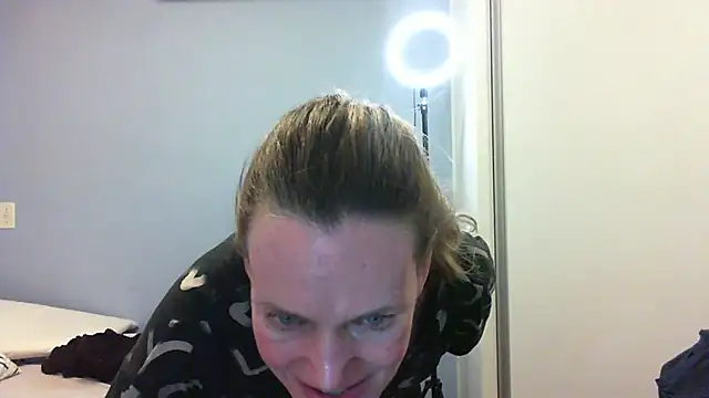 Annylove1 online show from 11-04-25, 11:37