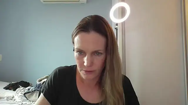 Annylove1 online show from 12-19-25, 04:14