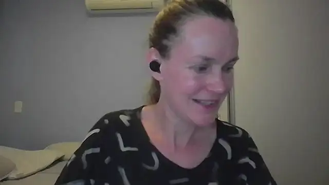 Annylove1 online show from 12-22-25, 12:18